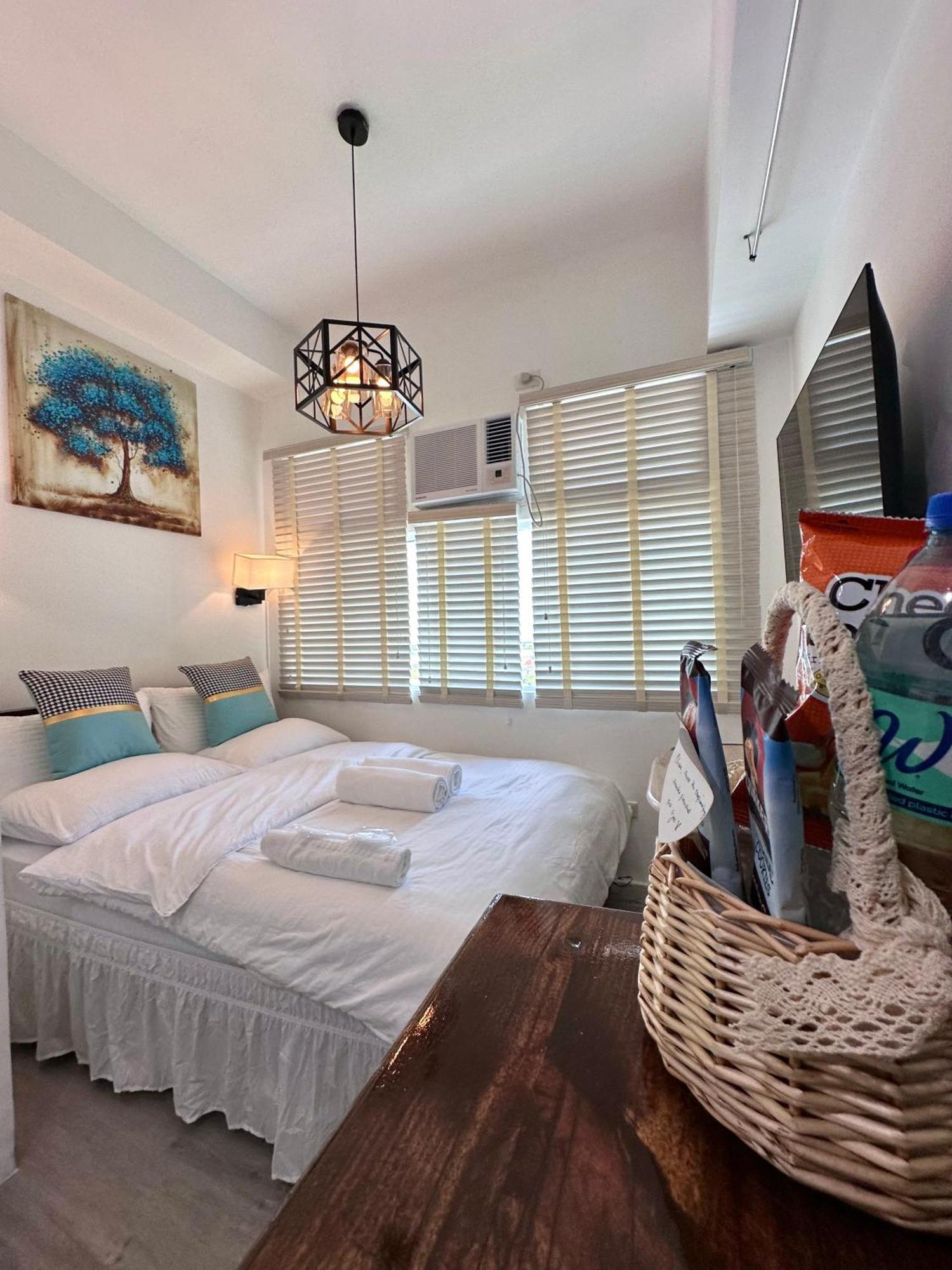 Studio One Condominium, Alabang - Bluu - Fiber Wi-Fi, Netflix-Ready Muntinlupa City Extérieur photo