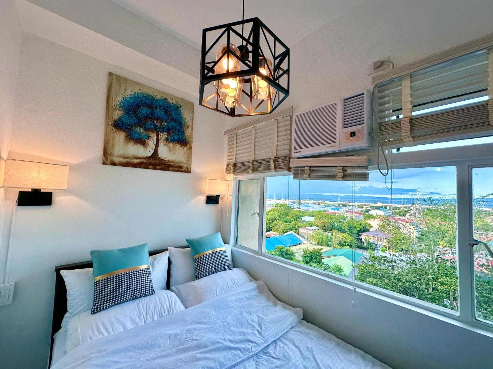 Studio One Condominium, Alabang - Bluu - Fiber Wi-Fi, Netflix-Ready Muntinlupa City Extérieur photo