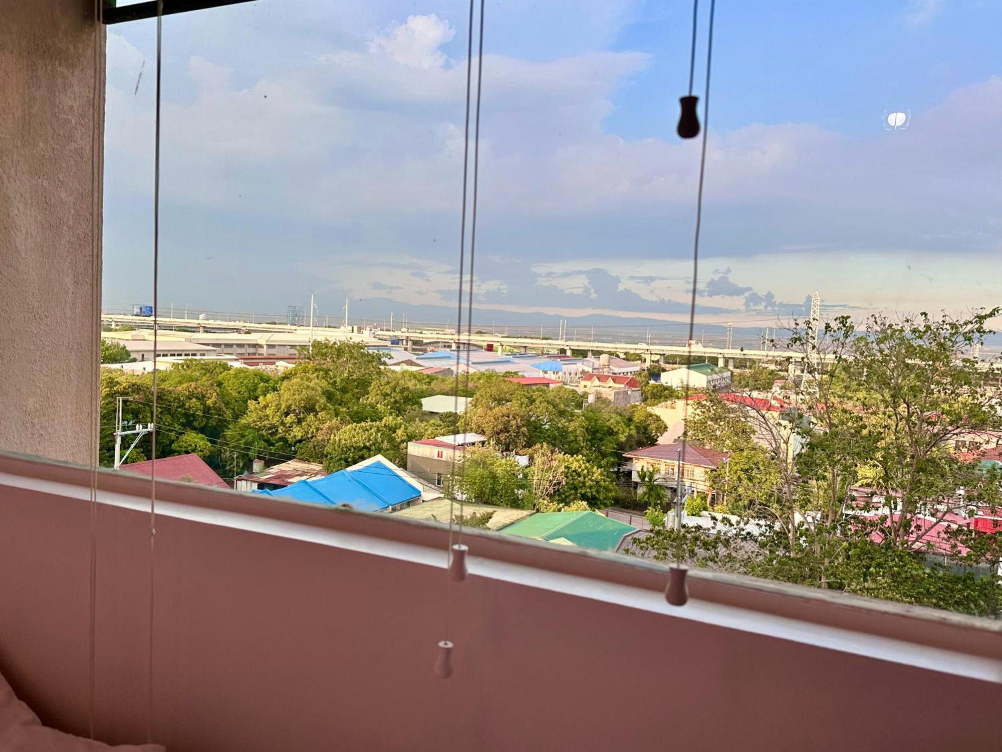 Studio One Condominium, Alabang - Bluu - Fiber Wi-Fi, Netflix-Ready Muntinlupa City Extérieur photo