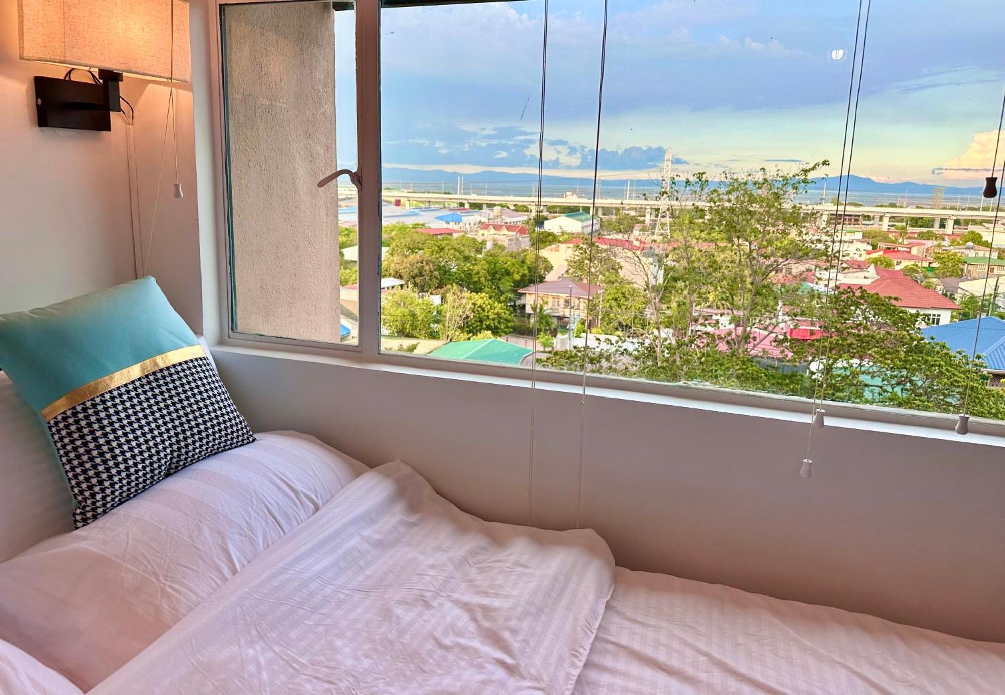 Studio One Condominium, Alabang - Bluu - Fiber Wi-Fi, Netflix-Ready Muntinlupa City Extérieur photo