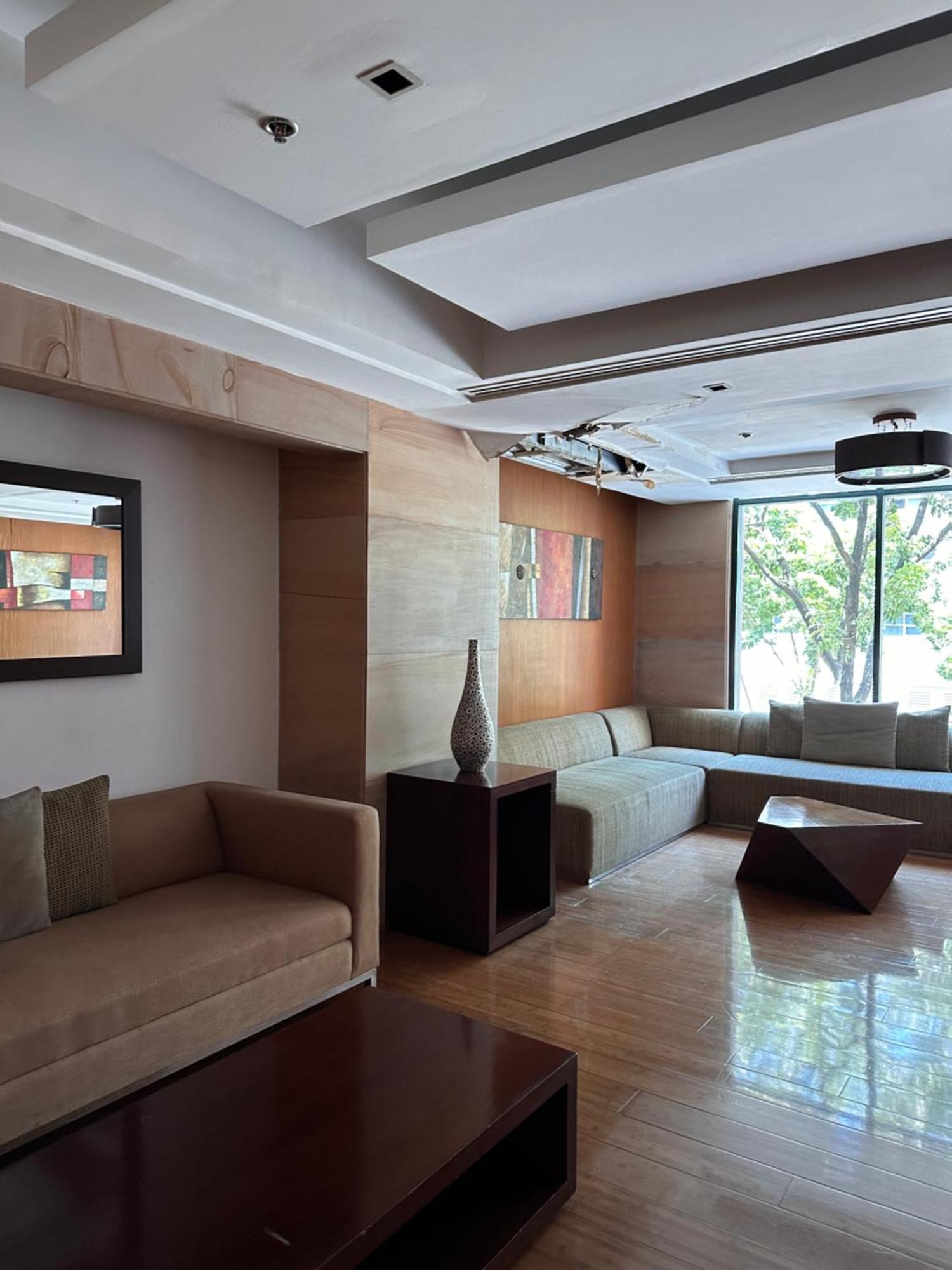 Studio One Condominium, Alabang - Bluu - Fiber Wi-Fi, Netflix-Ready Muntinlupa City Extérieur photo